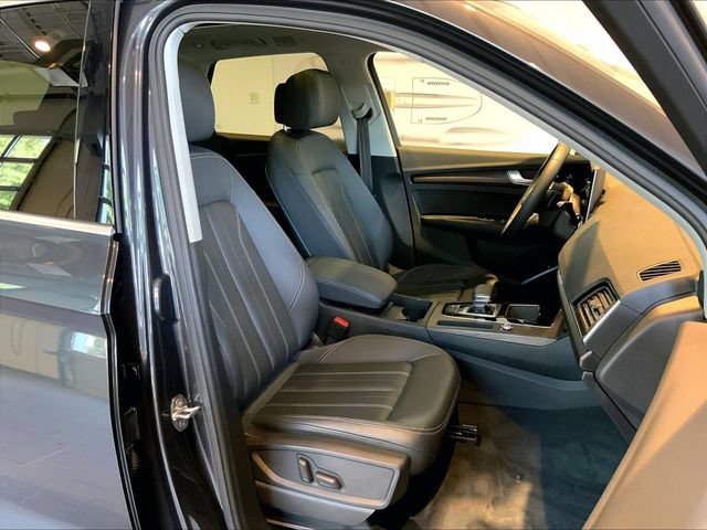 Certified 2023 Audi Q5 Premium w/ Convenience Package AWD/4WD image 17