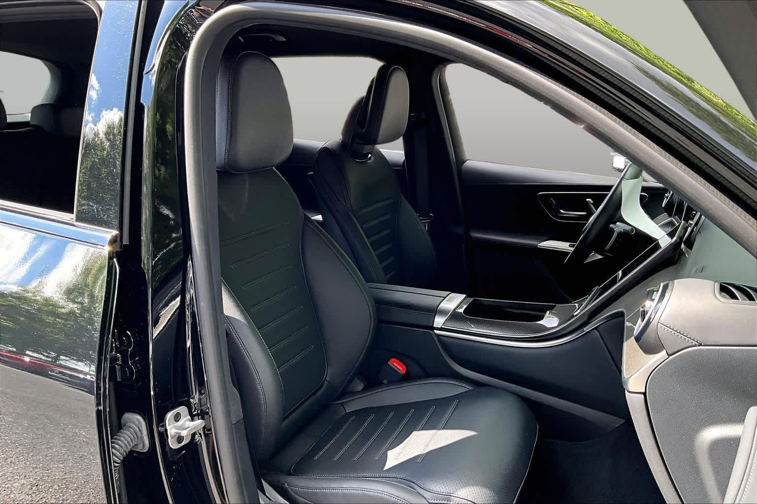 Used 2024 Mercedes-Benz GLC 300 image 9