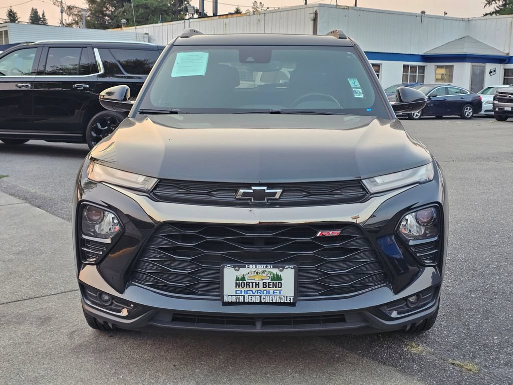 Used 2023 Chevrolet TrailBlazer RS w/ Convenience Package AWD/4WD image 2