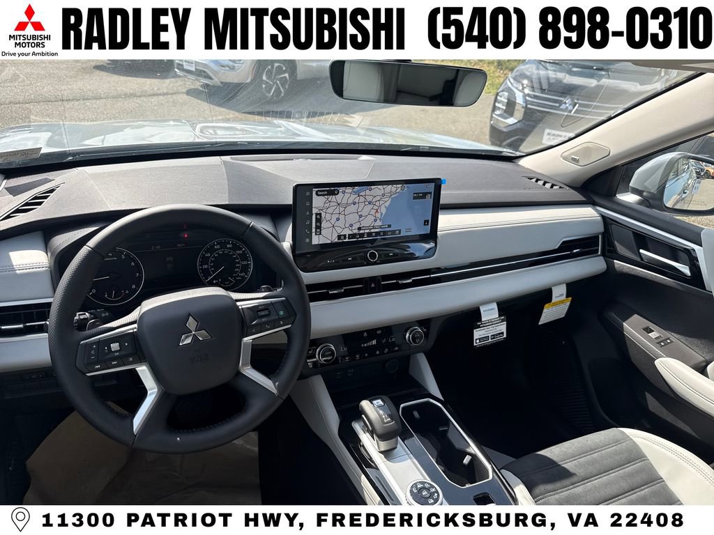 New 2026 Mitsubishi Outlander SE image 14