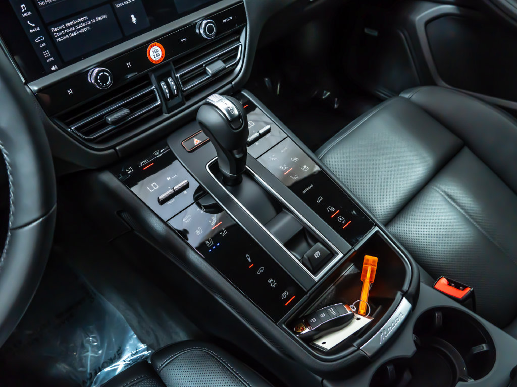 New 2026 Porsche Macan GTS AWD/4WD image 21