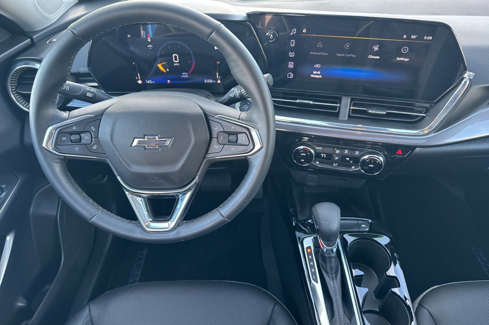 Used 2025 Chevrolet Trax ACTIV w/ Sunroof Package image 16