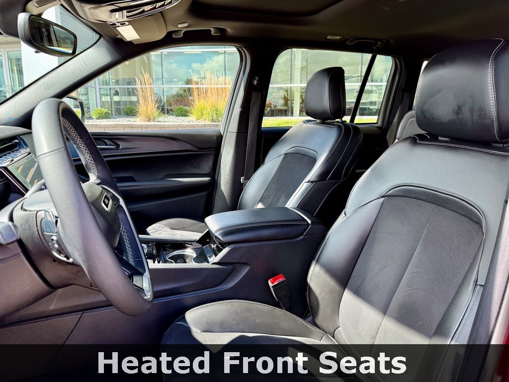 Used 2023 Jeep Grand Cherokee Altitude image 9