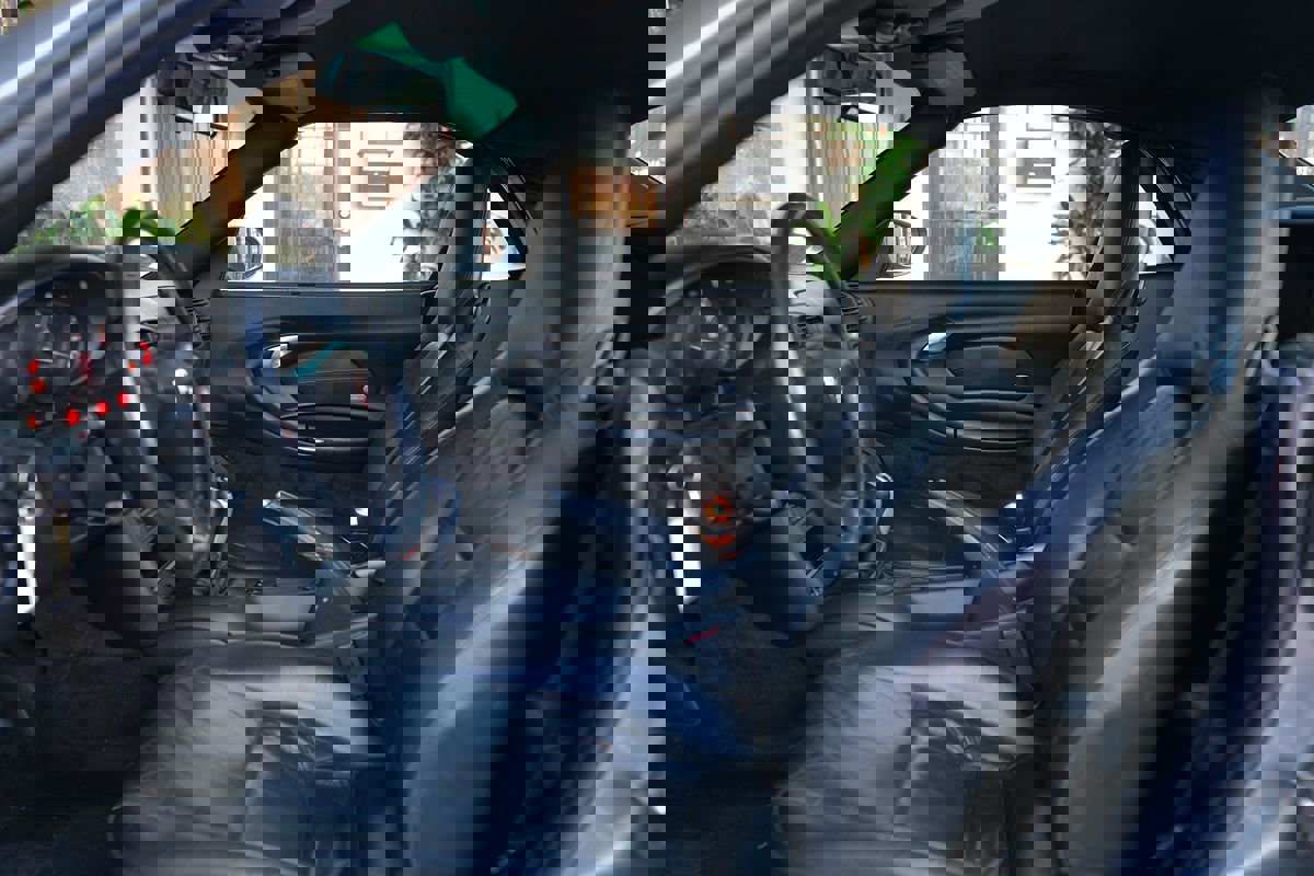 Used 2004 Porsche 911 Carrera 4 image 11