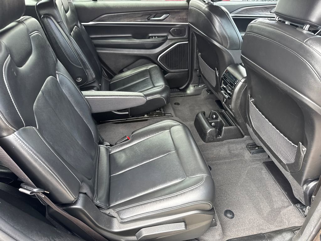 Used 2022 Jeep Grand Cherokee L Limited AWD/4WD image 18