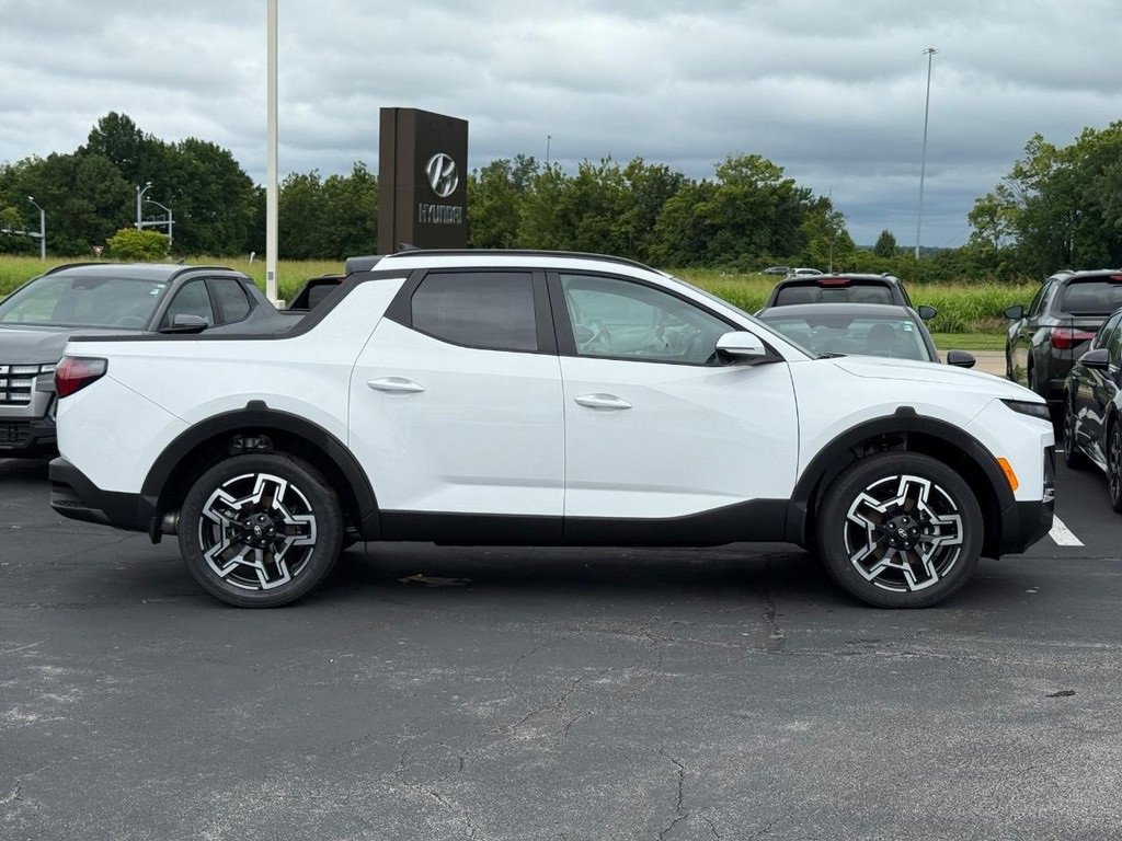 New 2025 Hyundai Santa Cruz Limited image 2