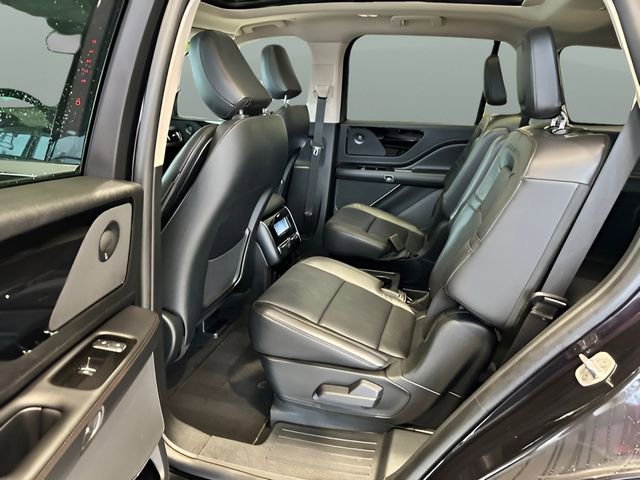 Used 2024 Lincoln Aviator Reserve image 16