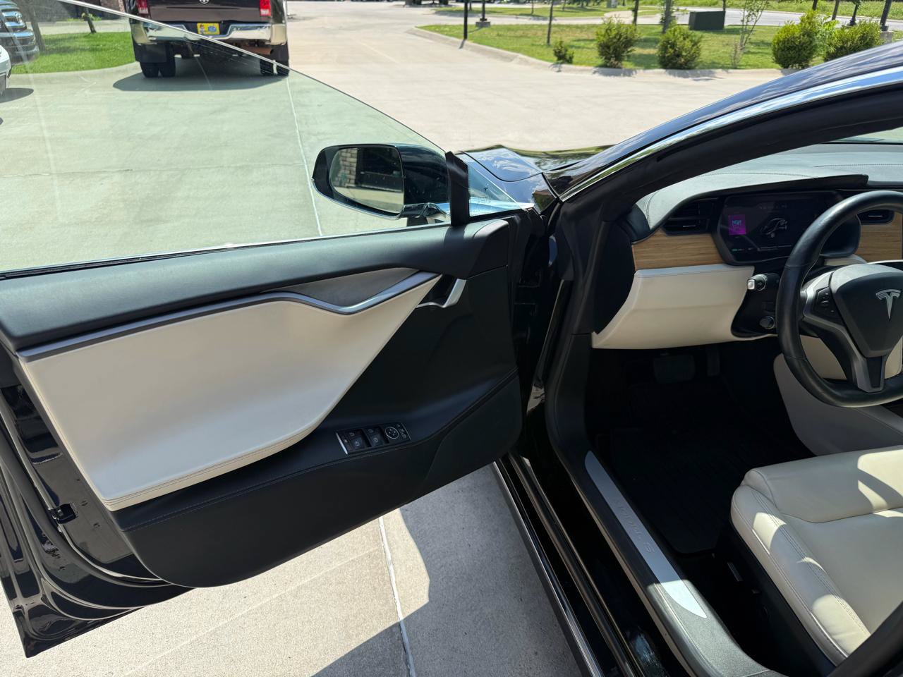 Used 2020 Tesla Model S Long Range Plus AWD/4WD image 8