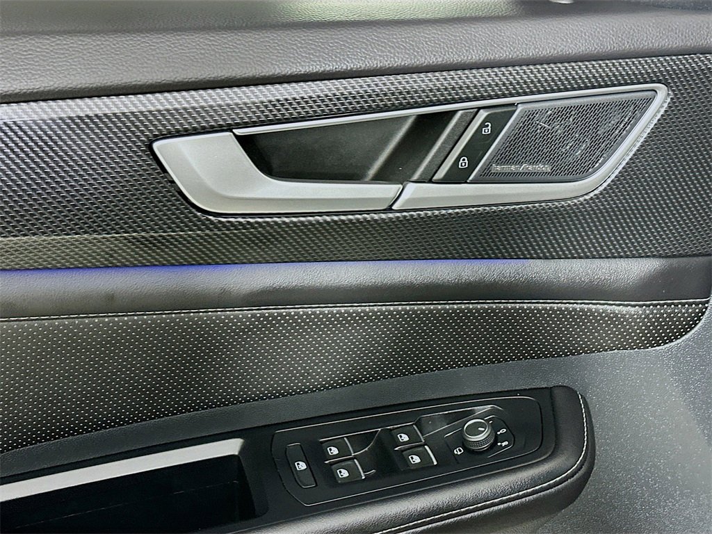 Used 2024 Volkswagen Atlas Cross Sport SEL Premium R-Line image 22