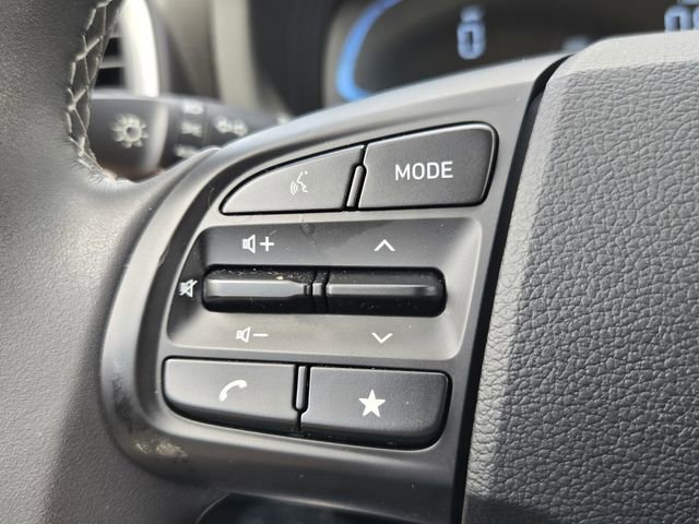 Certified 2025 Hyundai Venue SEL FWD image 22