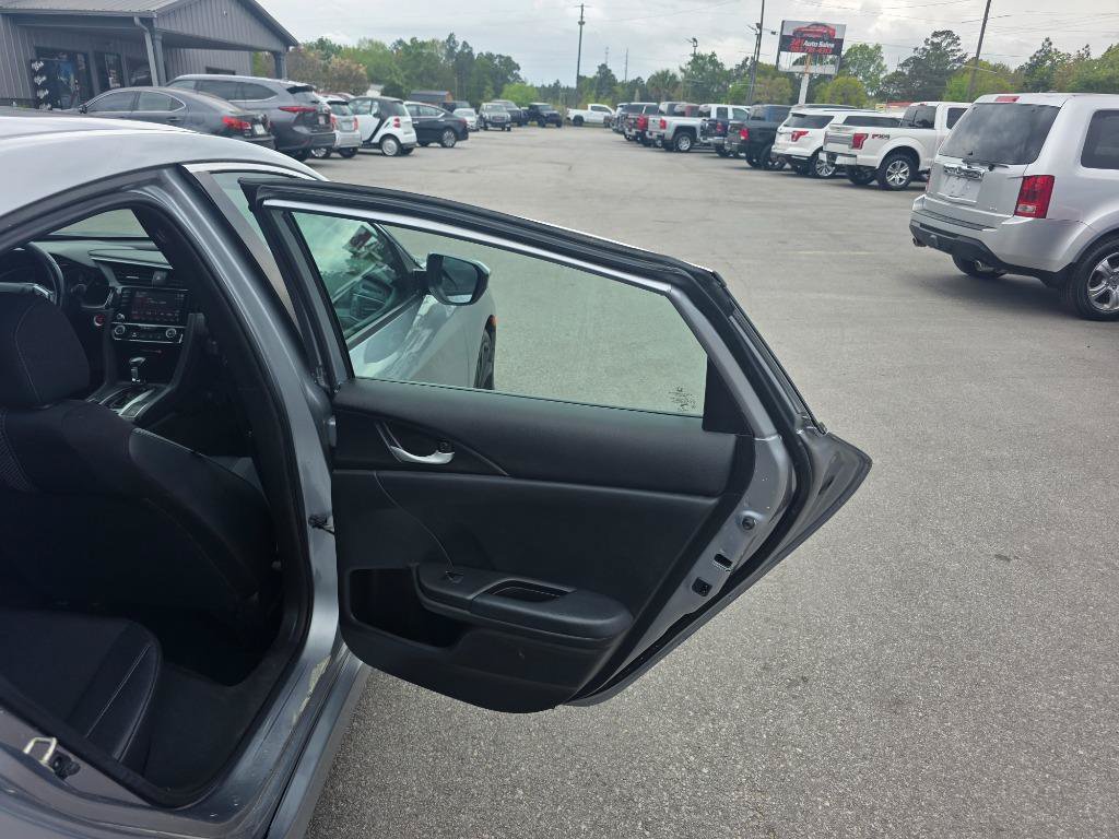 Used 2019 Honda Civic Sport image 12