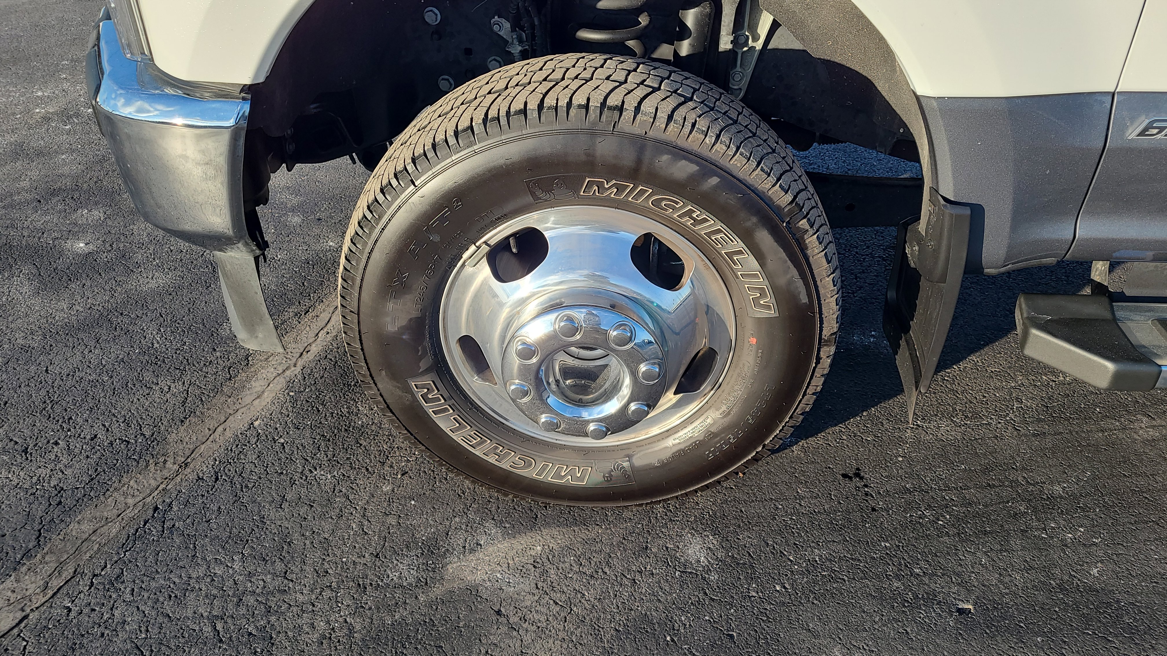 Used 2022 Ford F350 Lariat w/ Lariat Ultimate Package image 10