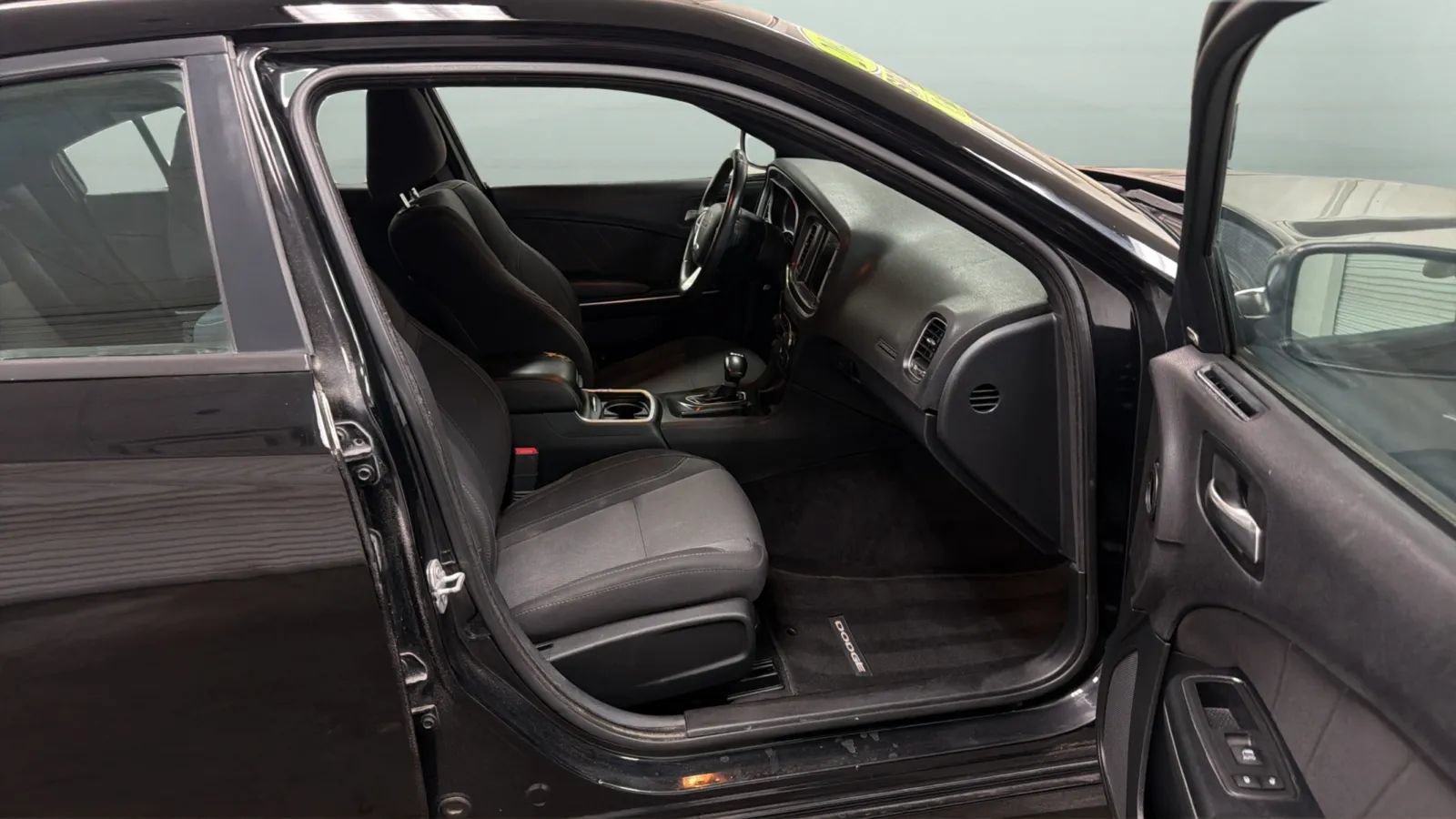 Used 2016 Dodge Charger SXT RWD image 21