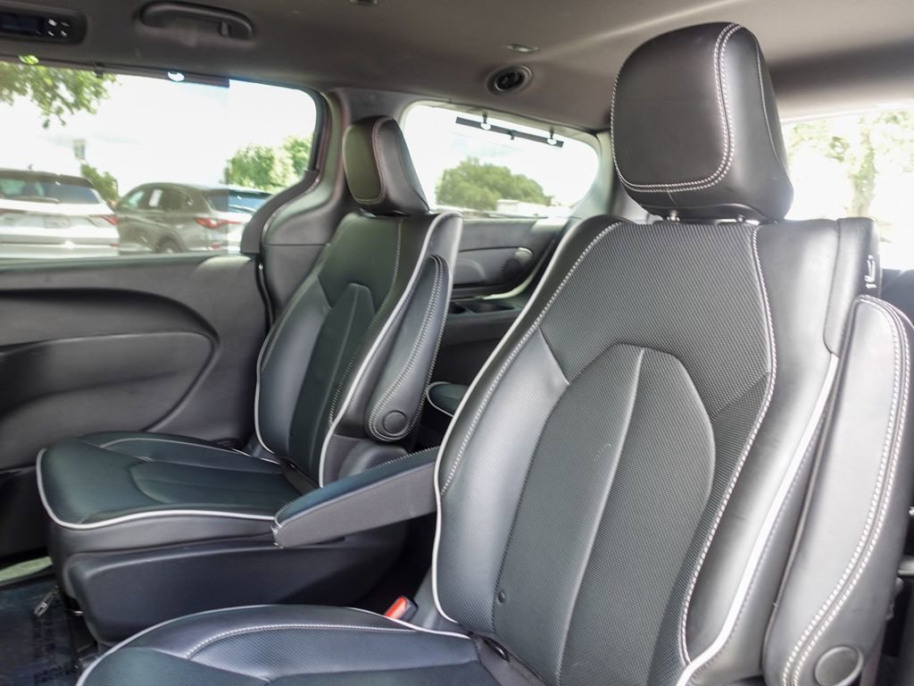 Used 2021 Chrysler Pacifica Limited w/ Premium & Safety Sphere Group image 21