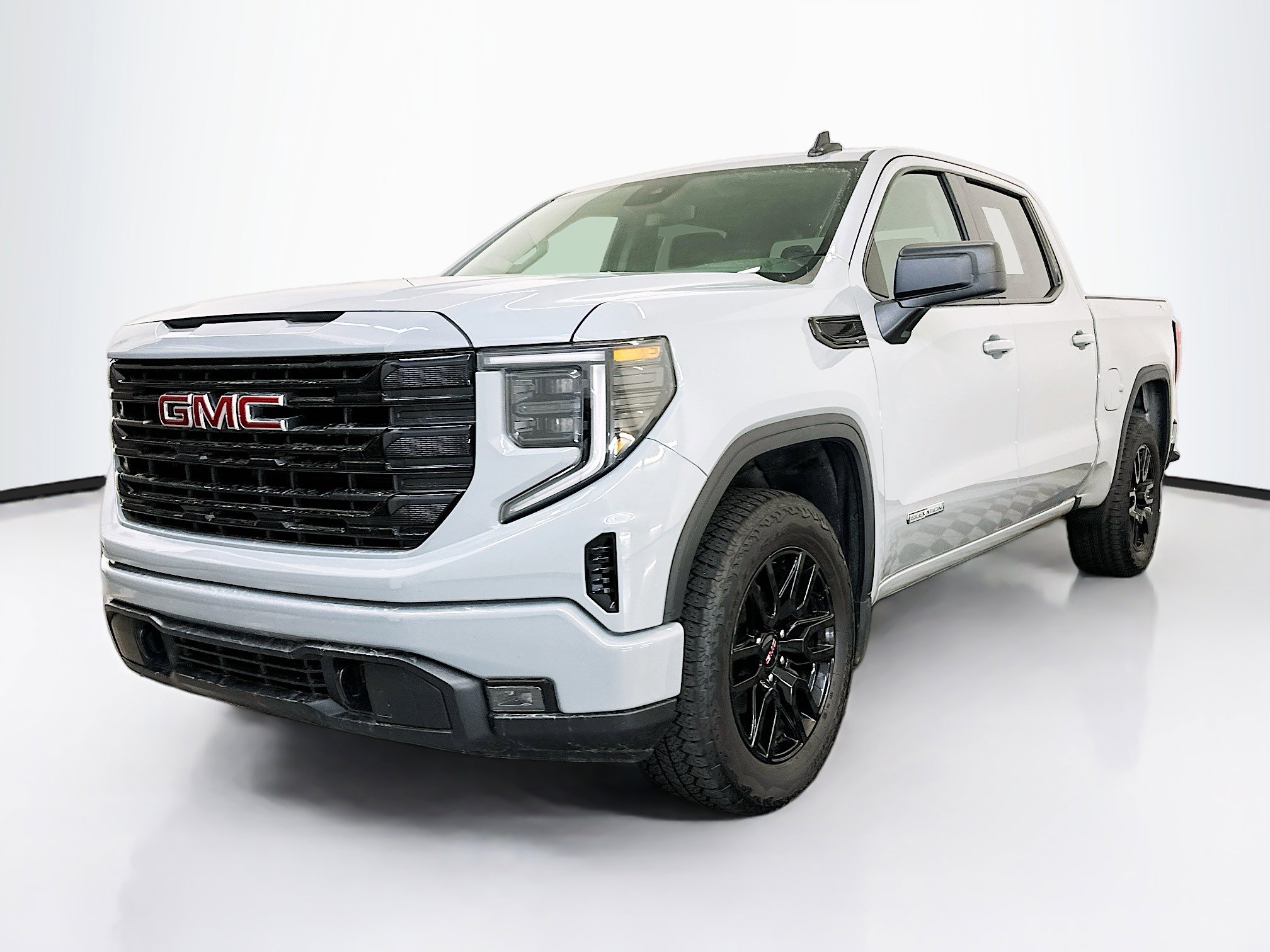 Used 2024 GMC Sierra 1500 Elevation image 3