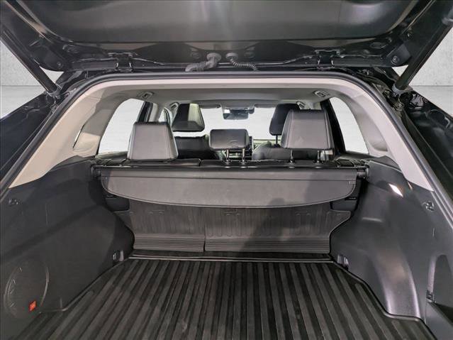 Used 2022 Toyota RAV4 XLE Premium image 6
