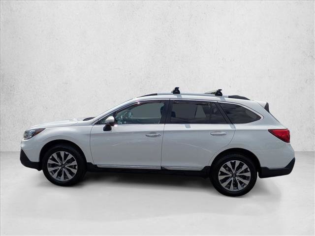 Used 2018 Subaru Outback 2.5i Touring w/ Popular Package #3 AWD/4WD image 8