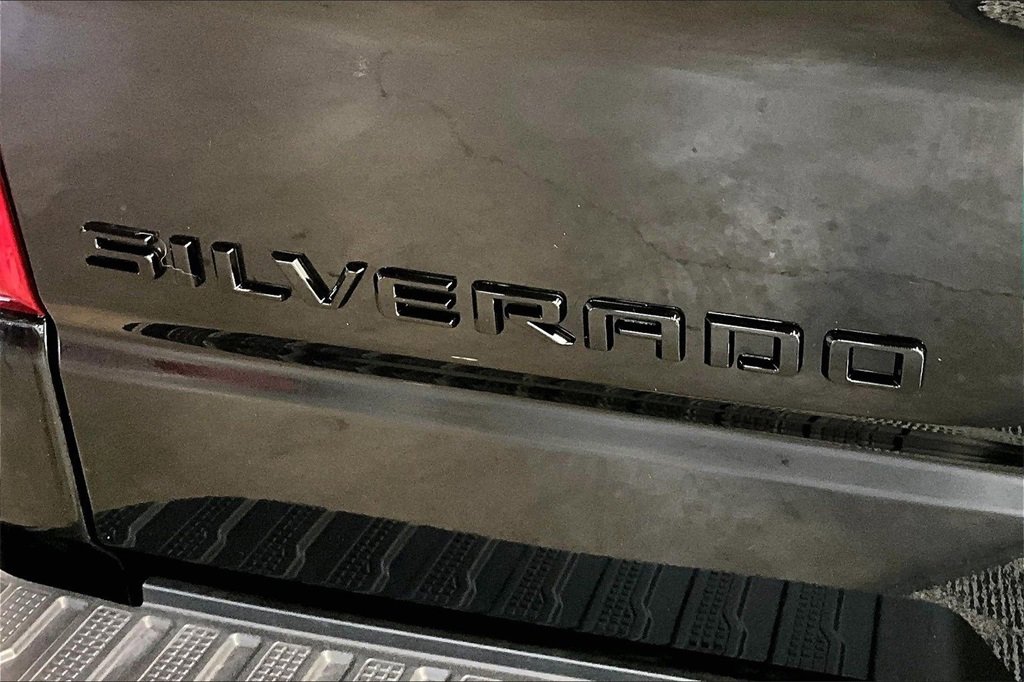 New 2026 Chevrolet Silverado 1500 Custom w/ LPO, Dark Essentials Package image 11