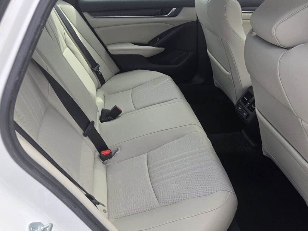 Used 2021 Honda Accord EX-L image 16