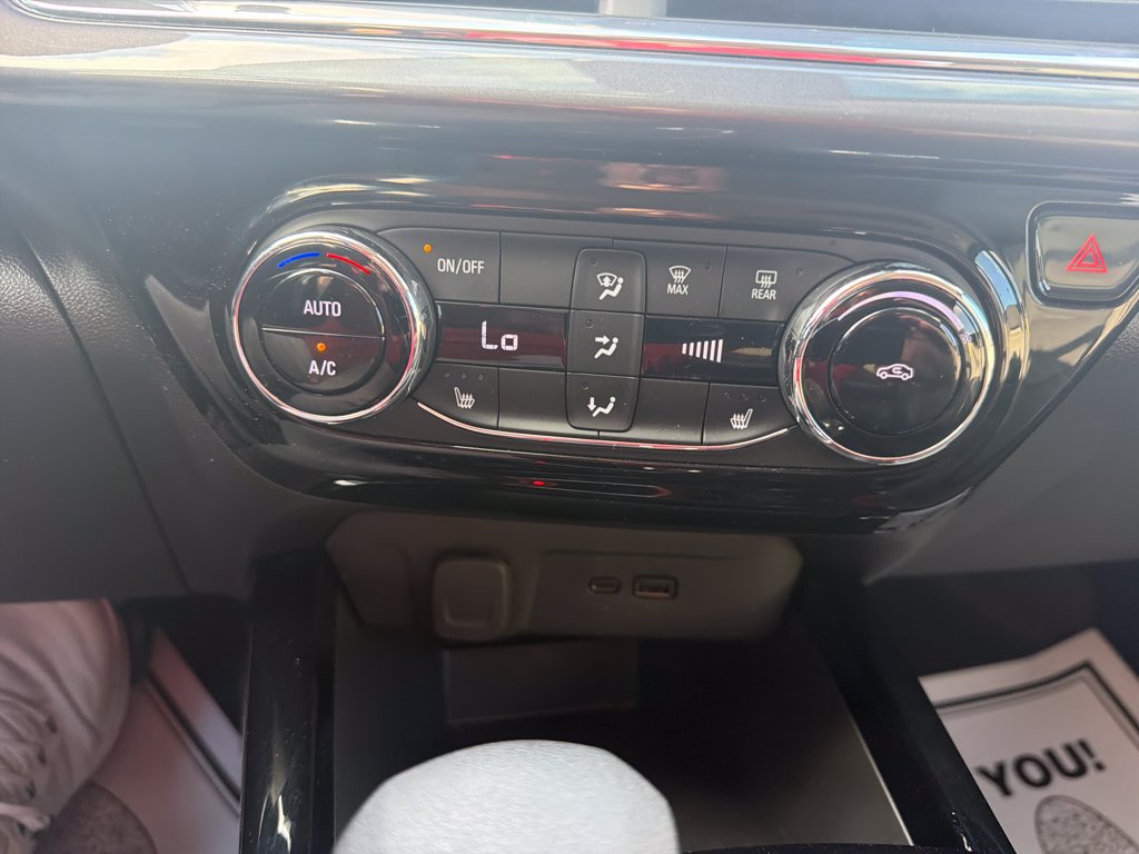 Used 2025 Chevrolet Trax ACTIV FWD image 20