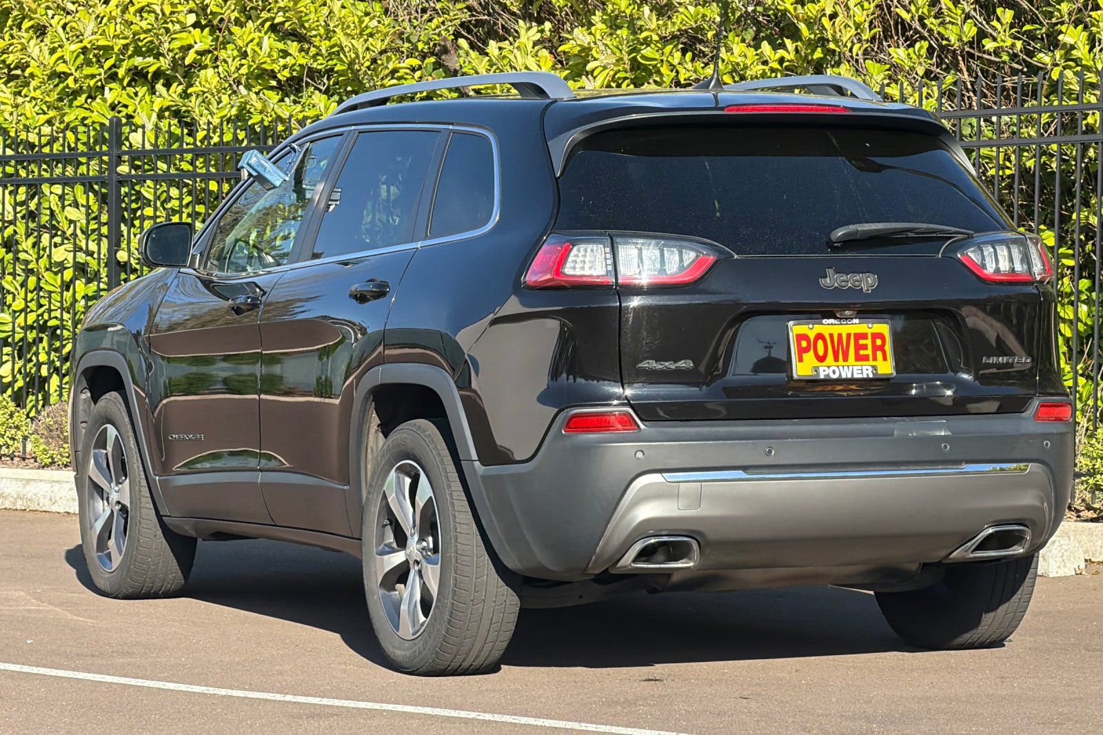 Used 2020 Jeep Cherokee Limited image 6