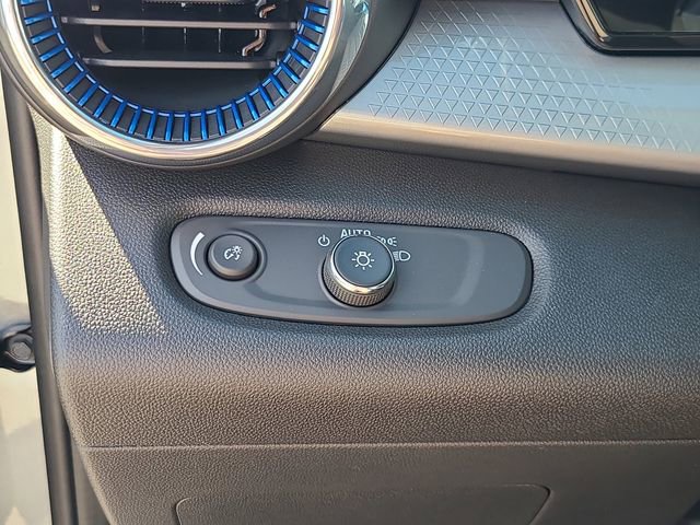 New 2026 Chevrolet Trax LT image 25