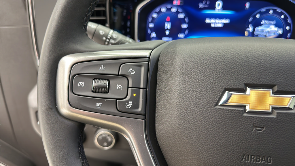 Used 2025 Chevrolet Silverado 1500 LT AWD/4WD image 20