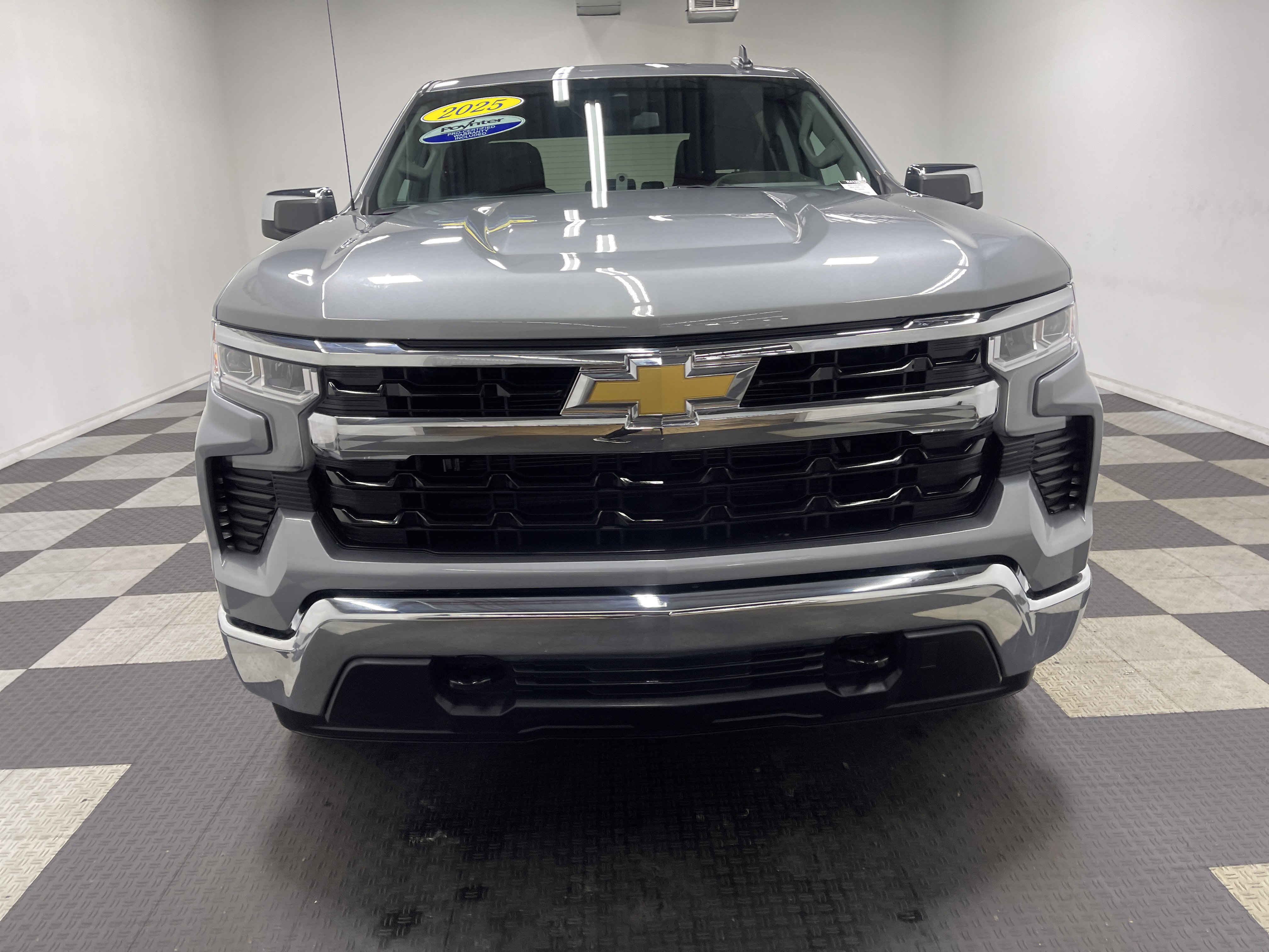 Used 2025 Chevrolet Silverado 1500 LT image 7