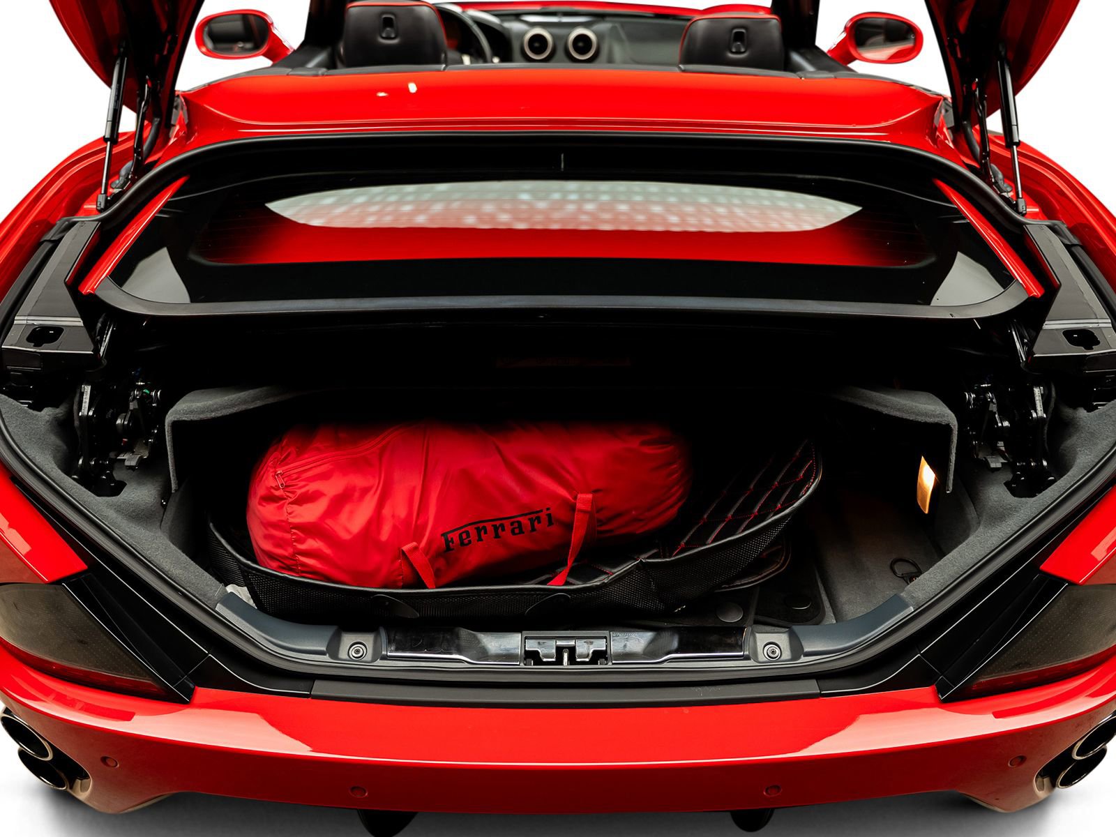 Used 2013 Ferrari California RWD image 57