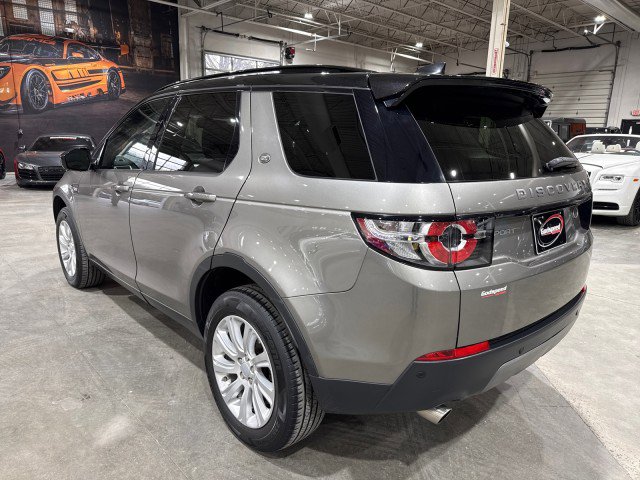 Used 2017 Land Rover Discovery Sport SE image 36