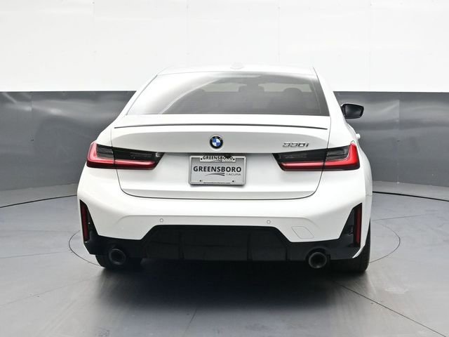 Used 2023 BMW 330i Sedan w/ M Sport Package RWD image 4