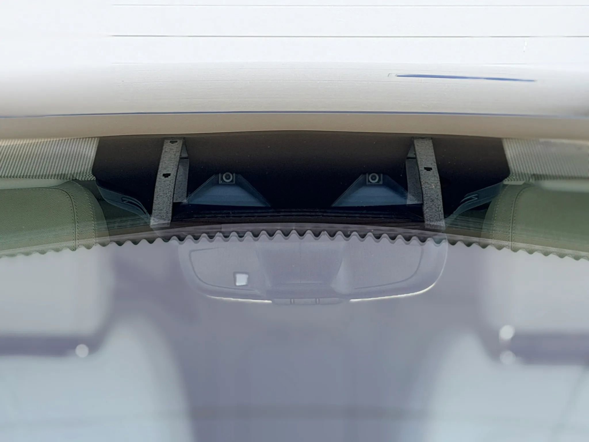 Used 2020 Jaguar I-PACE S image 33