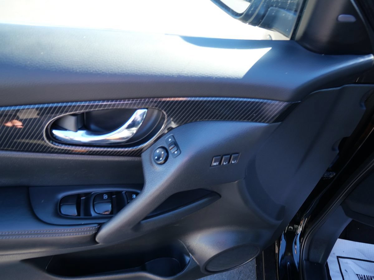 Used 2019 Nissan Rogue SL AWD/4WD image 14