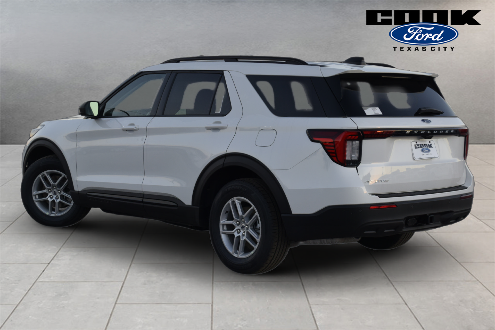 New 2026 Ford Explorer Active RWD image 4