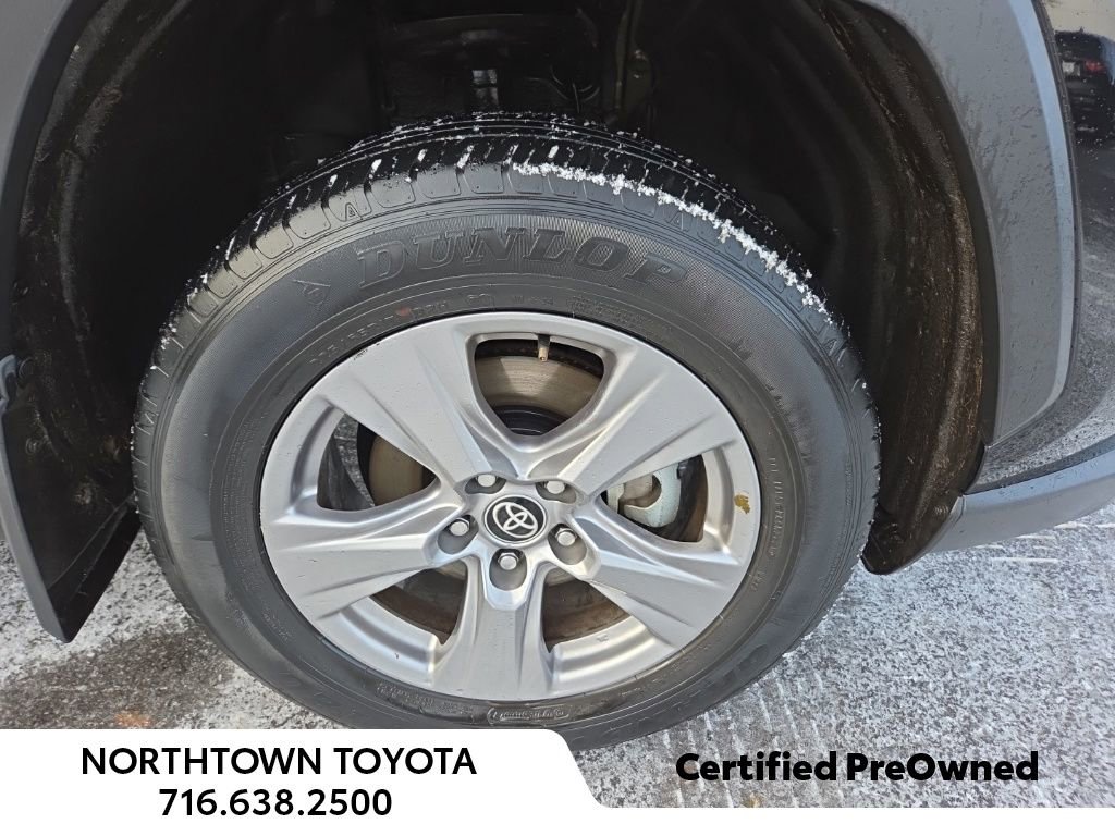 Used 2022 Toyota RAV4 XLE image 2