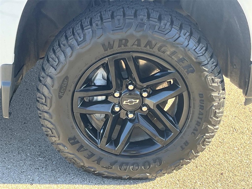 Used 2024 Chevrolet Silverado 1500 LT Trail Boss w/ Protection Package image 11