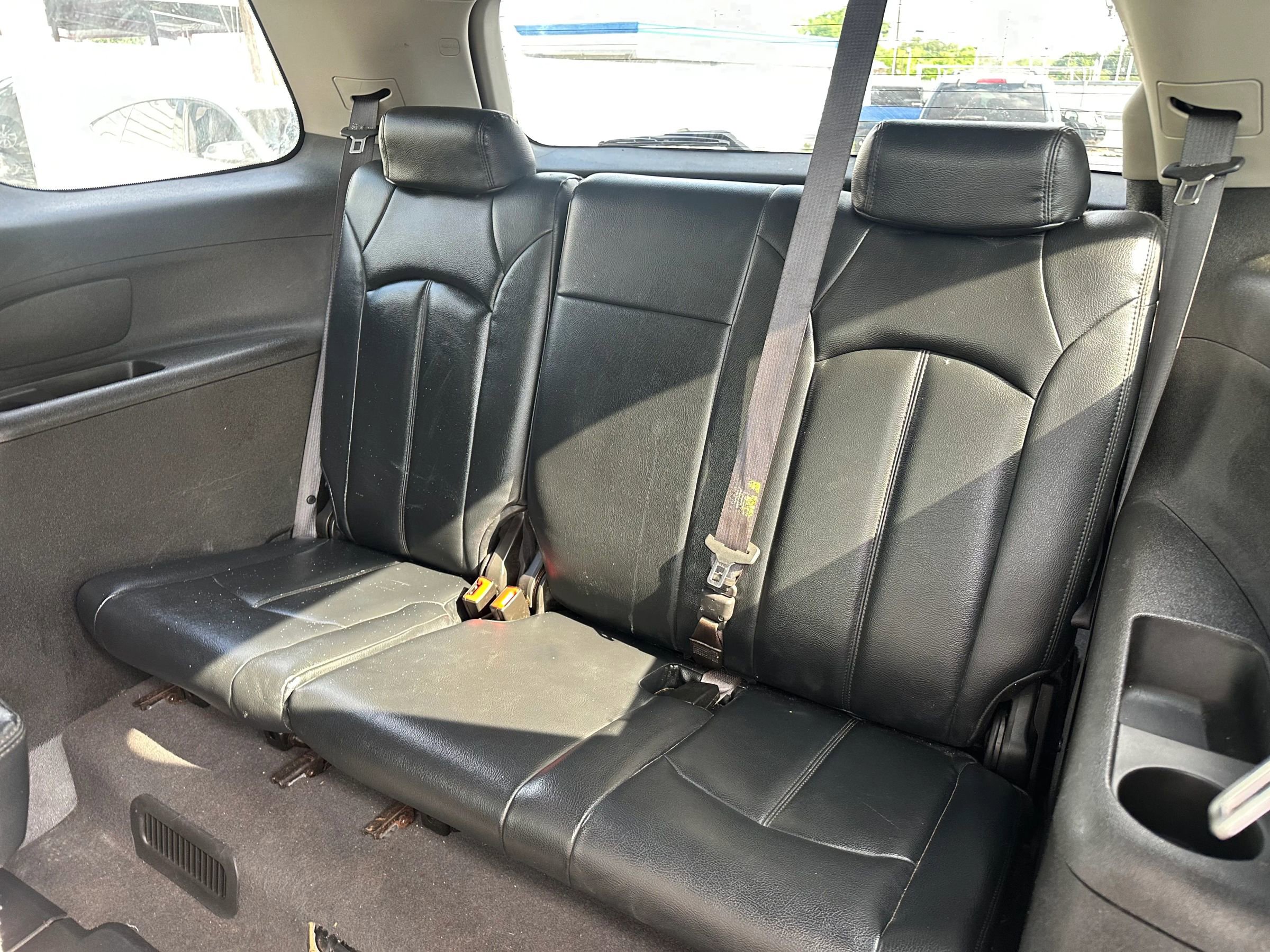 Used 2012 GMC Acadia SLE w/ LPO, 'HIT The Road' Package image 12