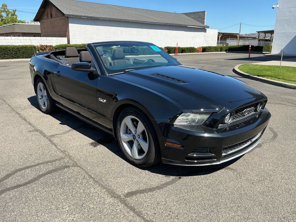 Used 2013 Ford Mustang GT RWD image 11