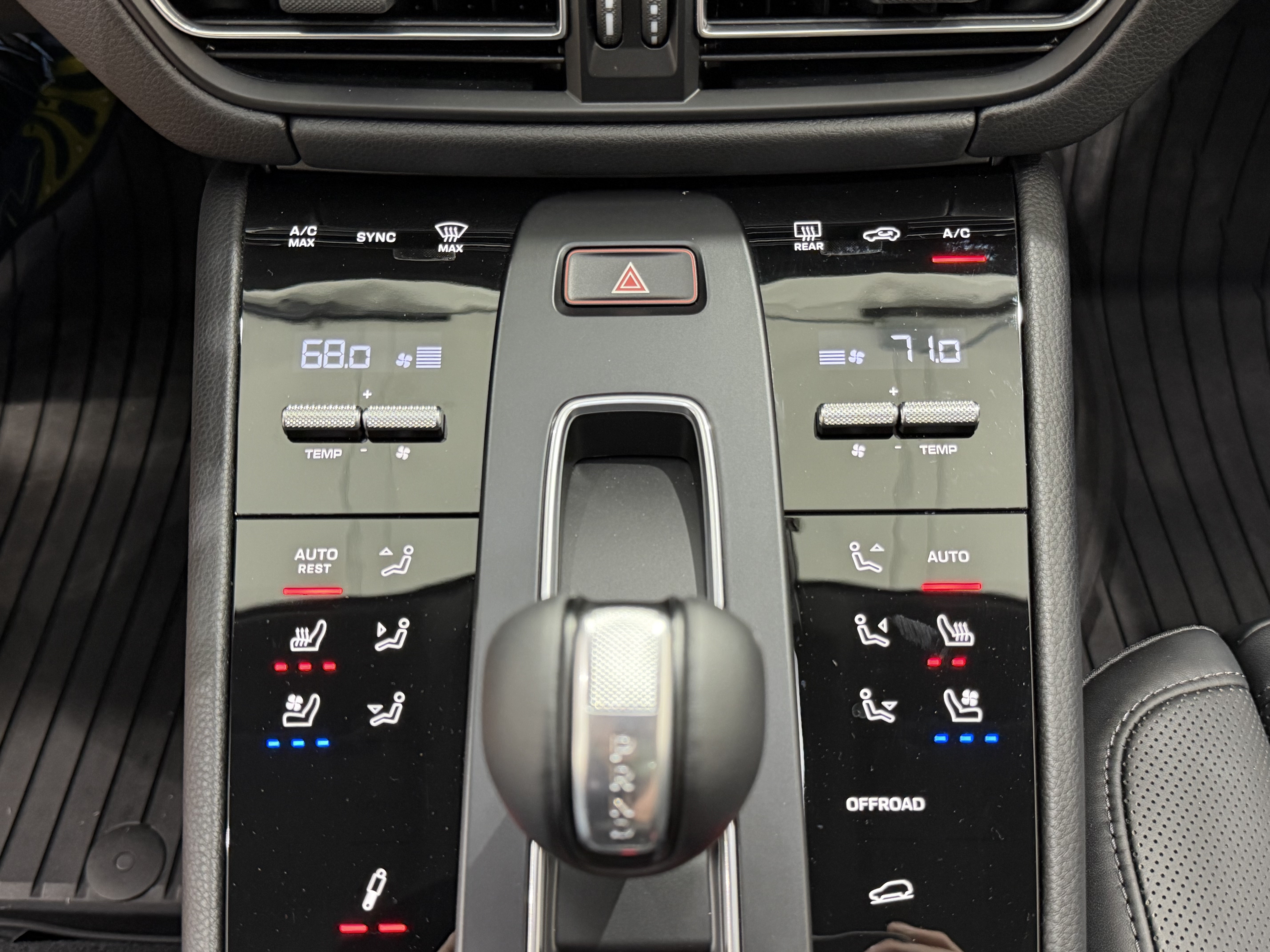 Certified 2026 Porsche Macan S AWD/4WD image 40