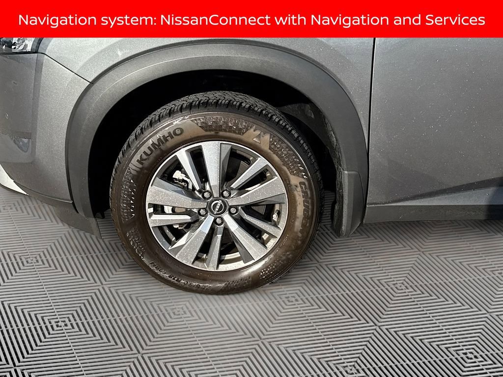 Used 2025 Nissan Pathfinder SL w/ Cargo Package image 8