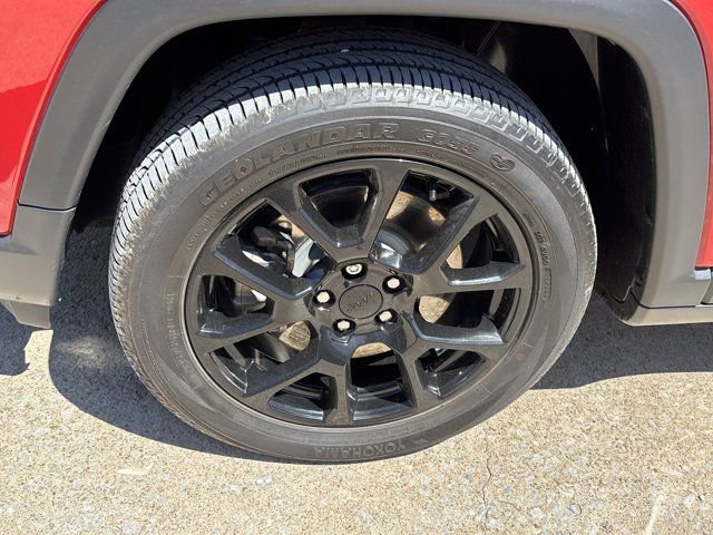 Used 2023 Jeep Compass Altitude AWD/4WD image 11