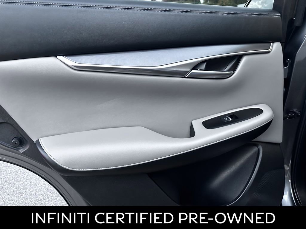 Certified 2025 INFINITI QX50 Luxe image 30