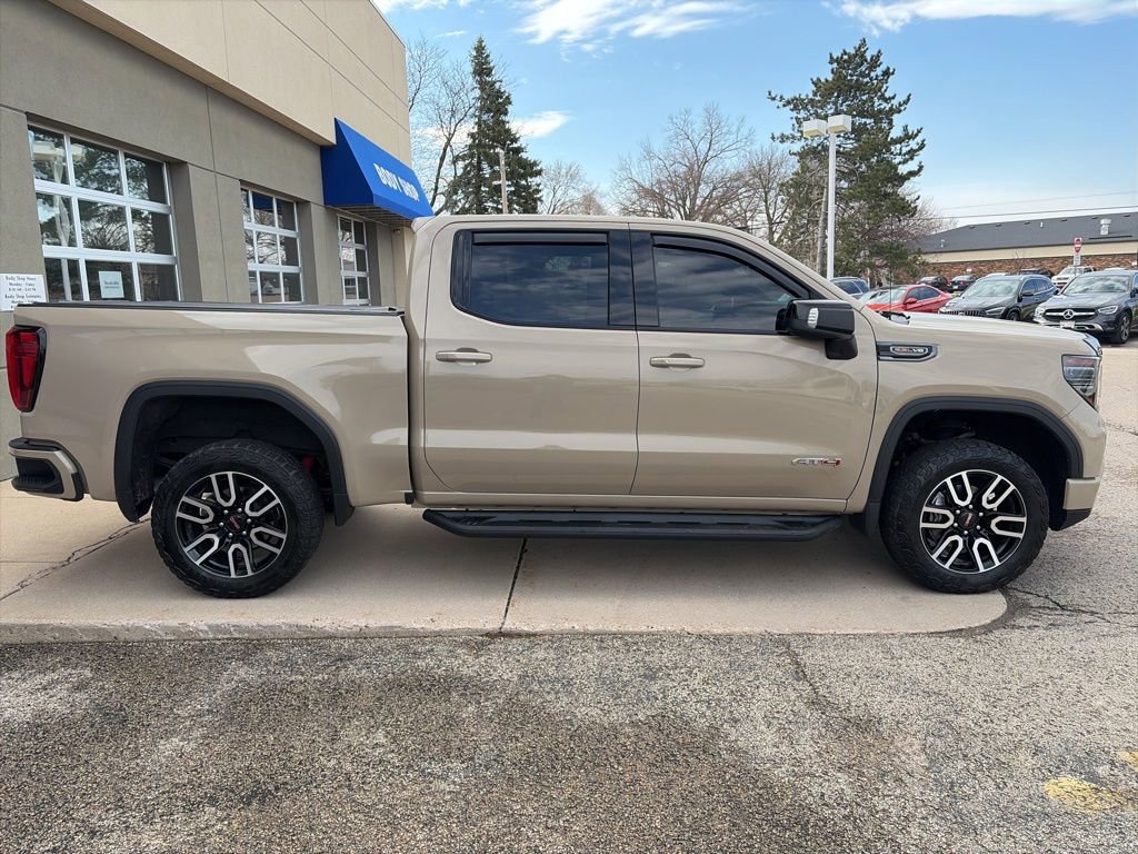 Used 2022 GMC Sierra 1500 AT4 w/ AT4 Premium Package AWD/4WD image 9