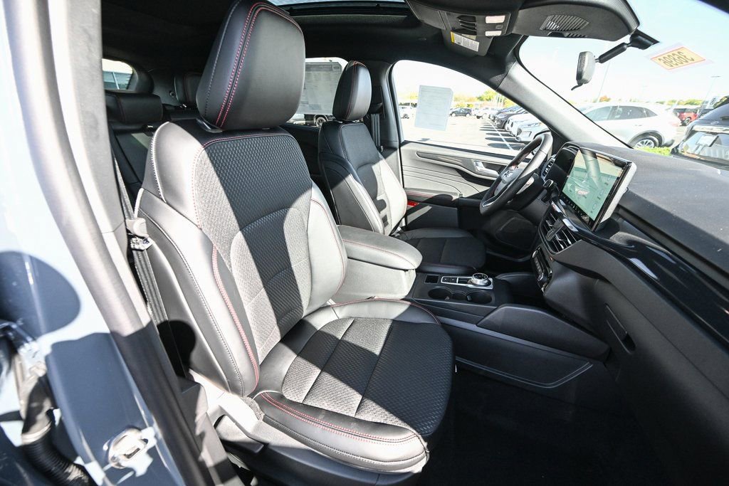 New 2026 Ford Escape ST-Line Select w/ Equipment Group 401A image 22