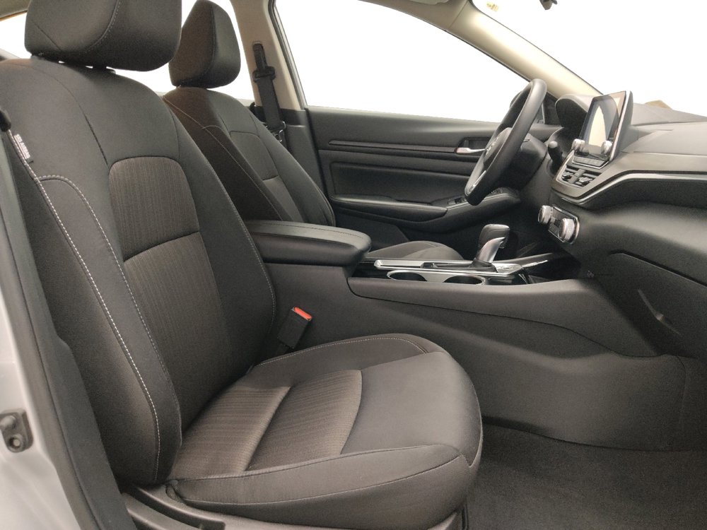 Used 2024 Nissan Altima 2.5 SV image 21