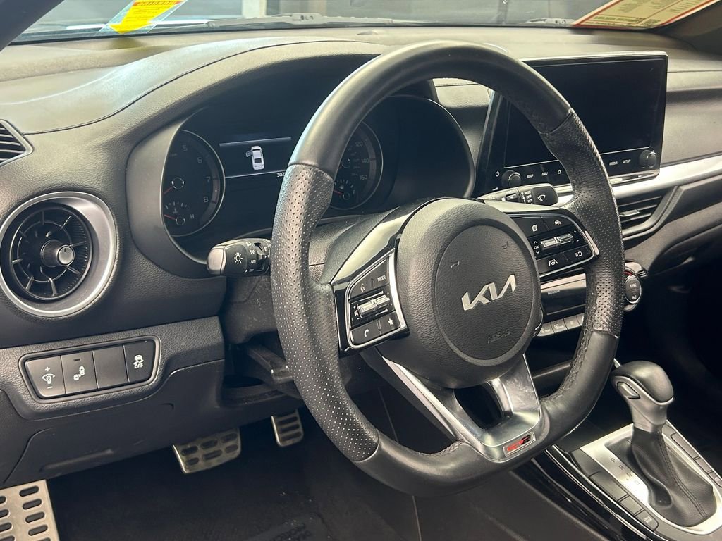 Used 2023 Kia Forte GT-Line FWD image 16