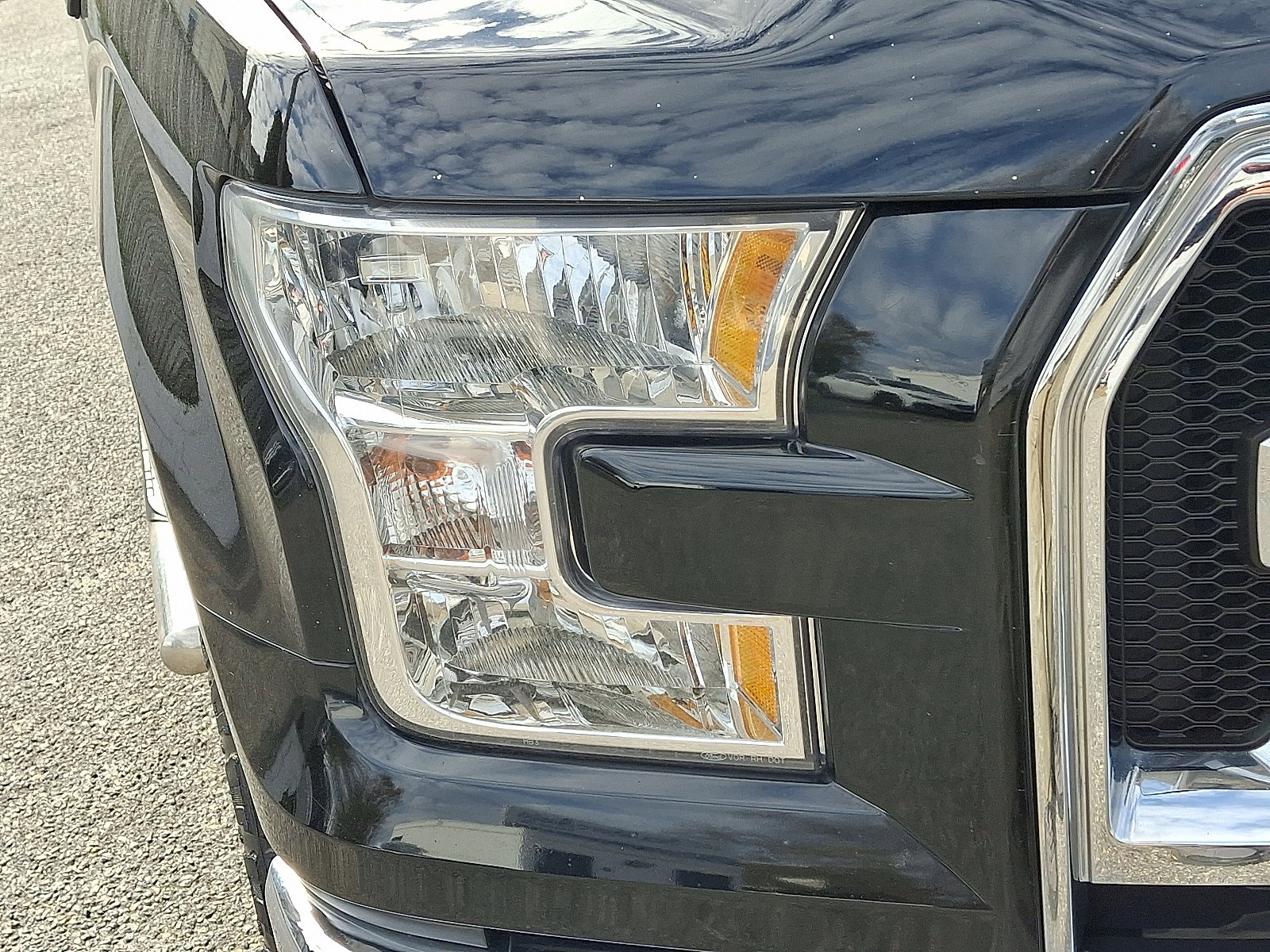 Used 2017 Ford F150 XLT image 9