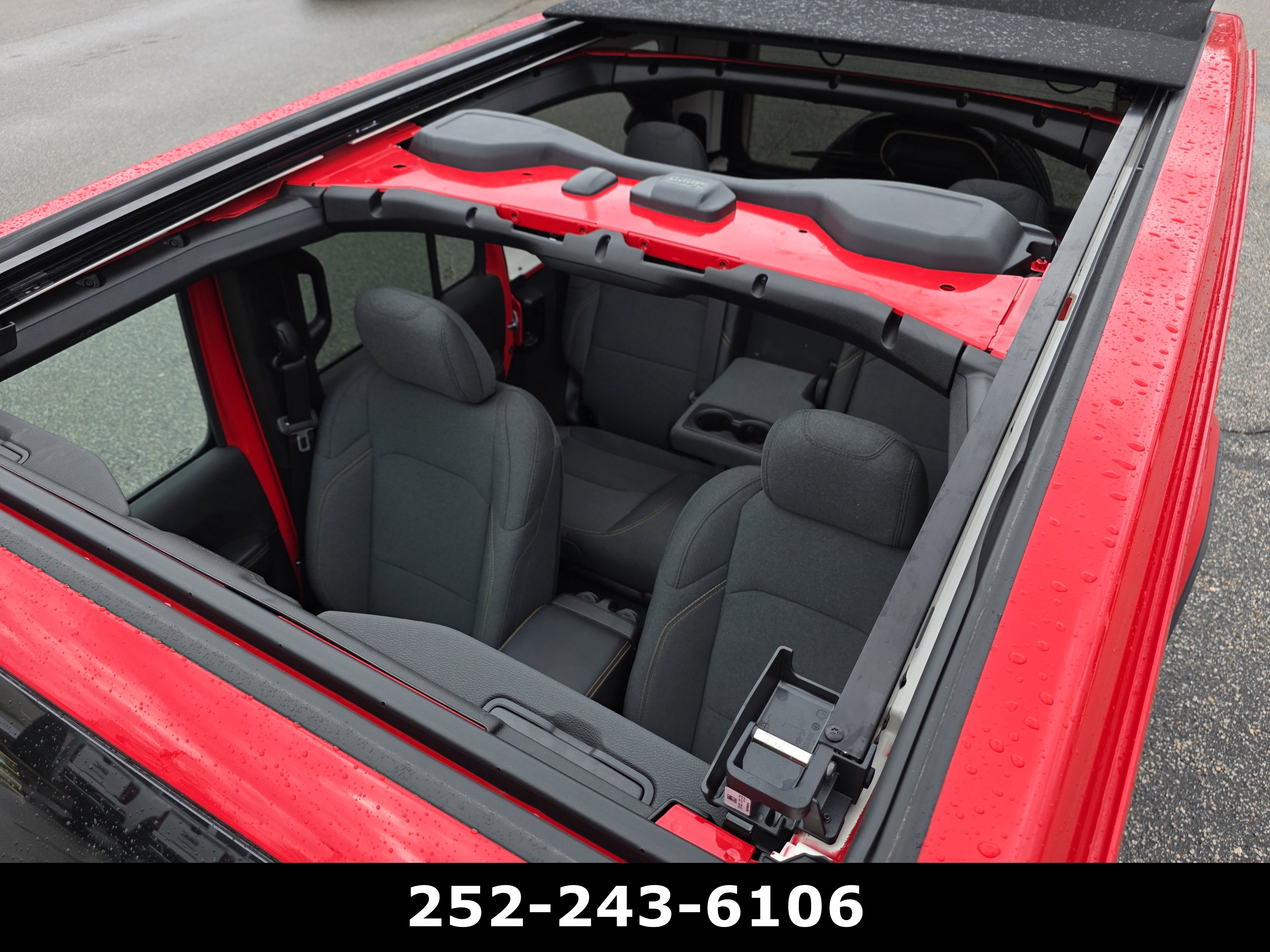 Used 2025 Jeep Wrangler Sahara w/ Safety Group image 12