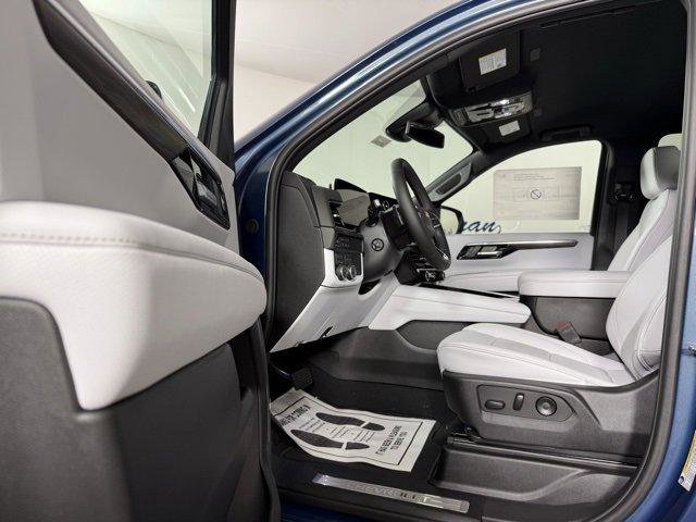 New 2026 Chevrolet Suburban Premier image 11