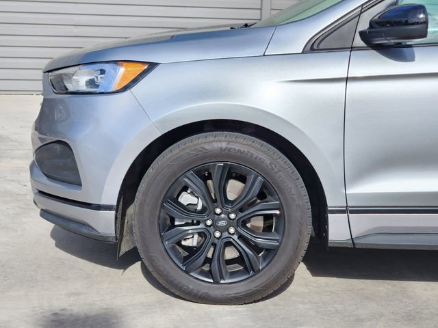 Used 2024 Ford Edge SE w/ Black Appearance Package image 9